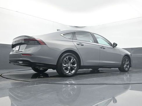 Used 2025 Honda Accord EX-L image 11