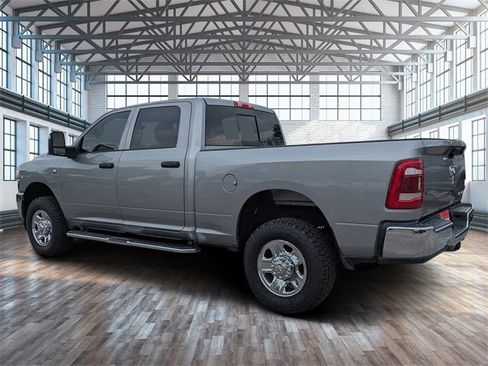 Used 2024 RAM 2500 Tradesman w/ Chrome Appearance Group image 6