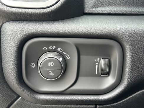 New 2026 RAM 2500 Big Horn AWD/4WD image 40