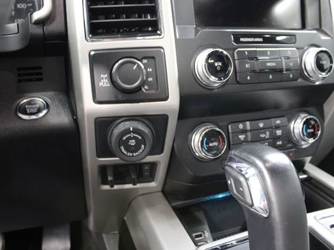 Used 2019 Ford F150 Lariat w/ Equipment Group 502A Luxury AWD/4WD image 67