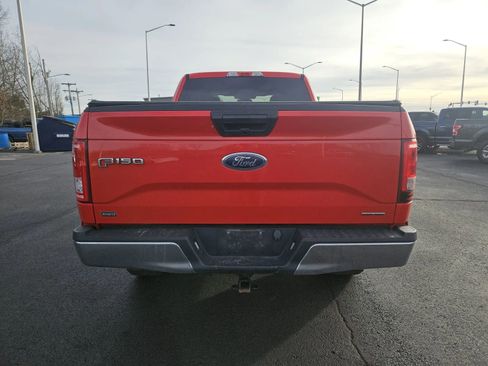 Used 2015 Ford F150 XLT image 3