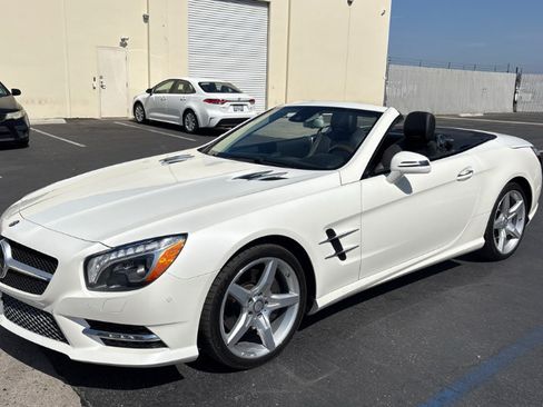 Used 2016 Mercedes-Benz SL 550 w/ Driver Assistance Package image 12