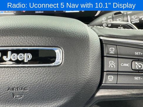 Used 2025 Jeep Grand Cherokee Limited AWD/4WD image 23