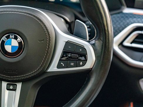 Used 2021 BMW X5 M50i image 22