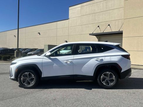 New 2026 Hyundai Tucson Blue SE image 5