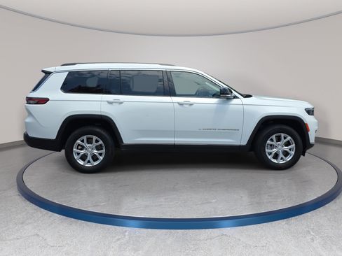 Certified 2023 Jeep Grand Cherokee L Limited w/ Luxury Tech Group II AWD/4WD image 4