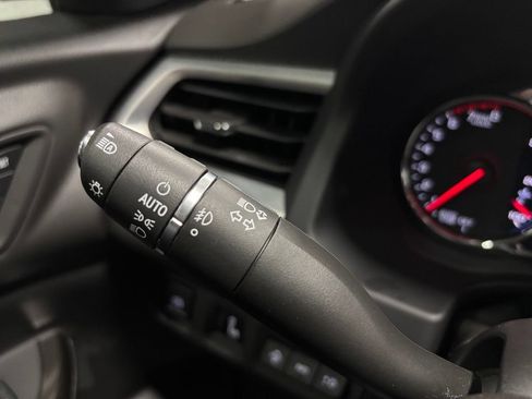 Used 2023 GMC Acadia SLT w/ Elevation Edition AWD/4WD image 21