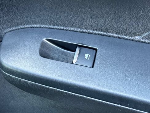 Used 2025 Ford Escape ST-Line FWD image 21