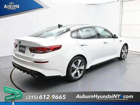 Used 2020 Kia Optima S w/ S Panoramic Sunroof Package FWD image 2