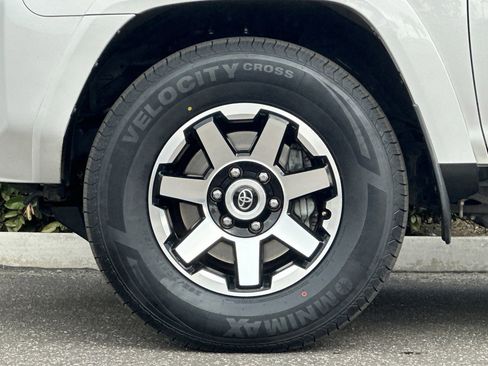 Used 2019 Toyota 4Runner TRD Off-Road Premium image 29