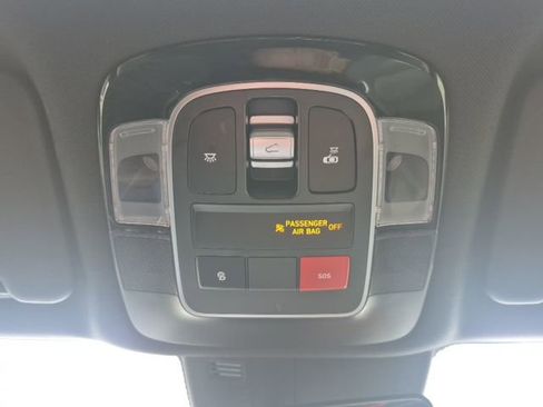 Used 2024 Hyundai Santa Cruz Limited image 26