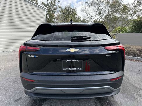 New 2026 Chevrolet Blazer EV LT image 5