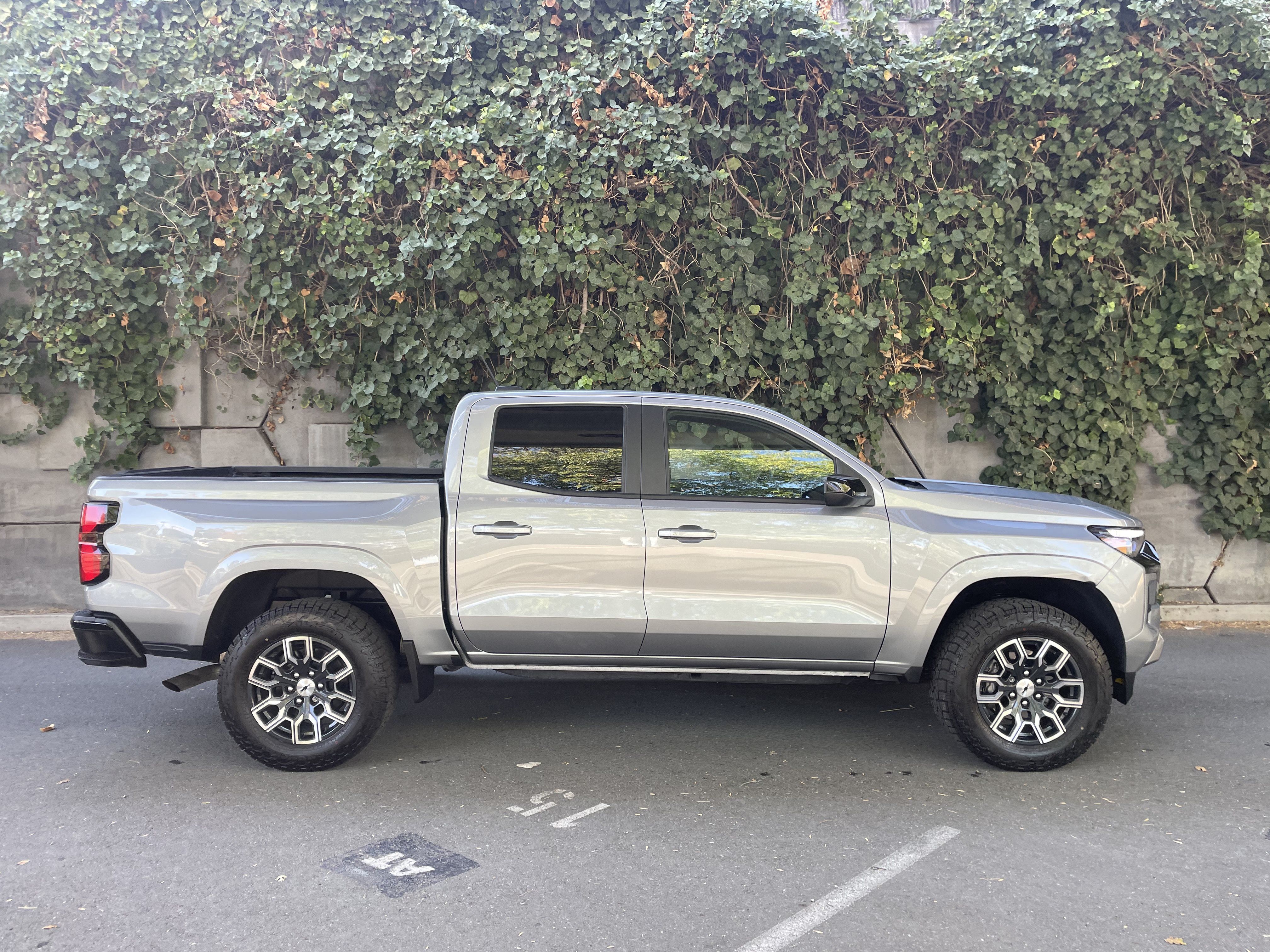 Used 2026 Chevrolet Colorado Z71 AWD/4WD image 5