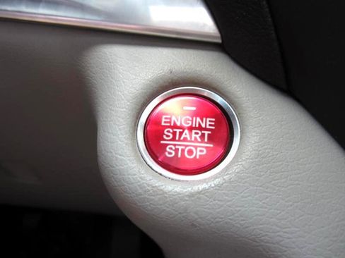 Used 2017 Acura MDX w/ Technology & Entertainment image 40