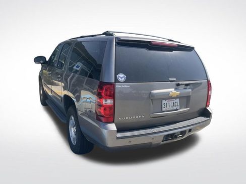 Used 2013 Chevrolet Suburban LT w/ Luxury Package RWD image 8