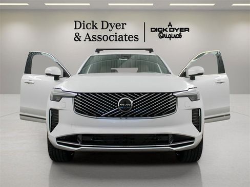 New 2026 Volvo XC60 B5 Plus w/ Protection Package Premier image 12