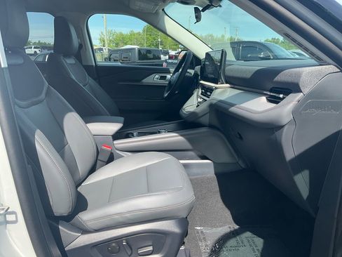 New 2026 Ford Explorer Active w/ Active Comfort Package RWD image 12