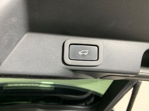 Used 2016 Land Rover Range Rover Sport SE image 35