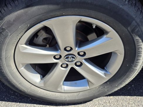 Used 2015 Toyota RAV4 XLE AWD/4WD image 9