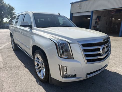 Used 2015 Cadillac Escalade ESV Premium RWD image 7