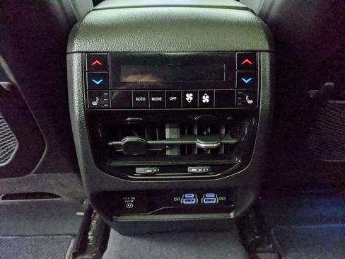 Used 2023 Jeep Grand Cherokee Summit image 14