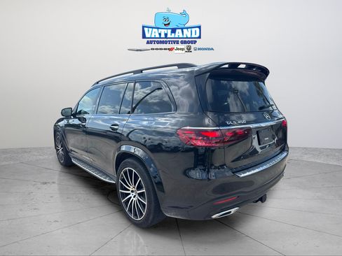 Used 2025 Mercedes-Benz GLS 450 4MATIC image 3