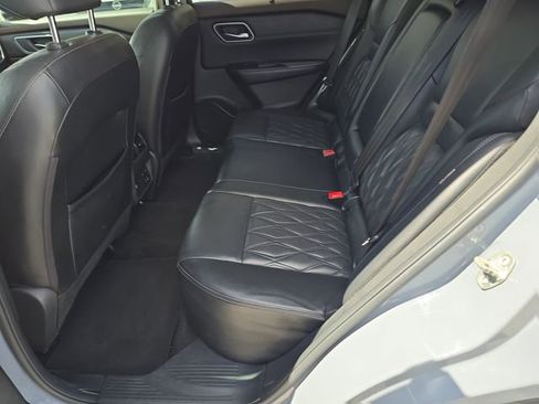 Certified 2021 Nissan Rogue Platinum image 16