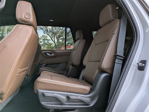 Used 2021 Chevrolet Tahoe High Country image 16