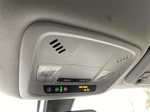 Used 2020 Chevrolet Malibu LT image 29