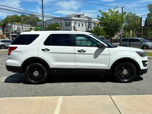 Used 2017 Ford Explorer 4WD Police Interceptor image 4
