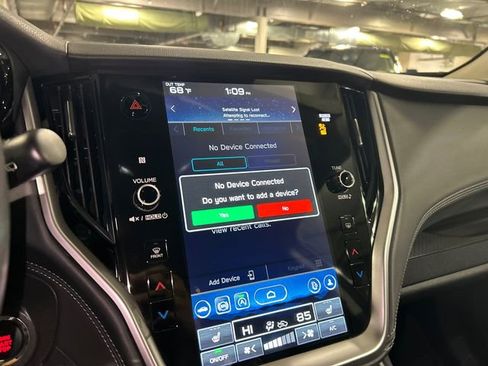 Used 2023 Subaru Outback Premium image 16