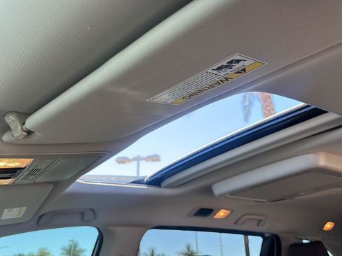 Used 2025 Honda Odyssey Elite image 27