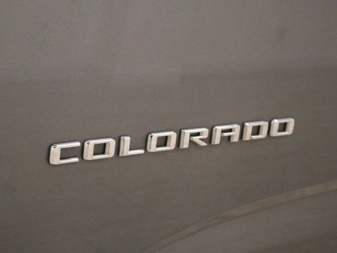 Used 2022 Chevrolet Colorado LT w/ Fleet Safety Package image 96