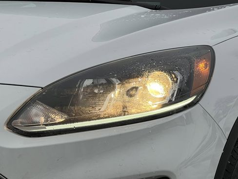 Certified 2022 Ford Escape SE w/ Convenience Package image 34