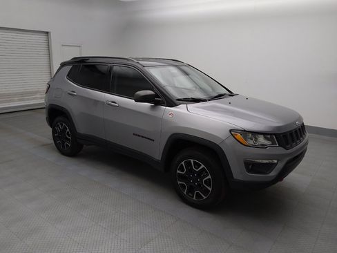 Used 2019 Jeep Compass Trailhawk image 11