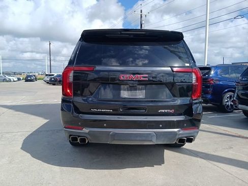 Used 2025 GMC Yukon AT4 w/ AT4 Premium Package AWD/4WD image 8
