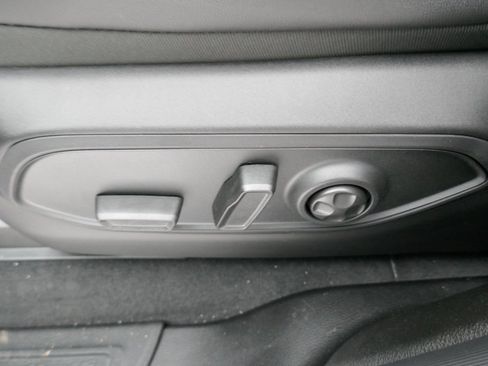 New 2025 Jeep Grand Cherokee Altitude image 14