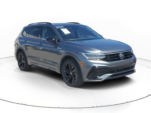 Certified 2023 Volkswagen Tiguan SE R-Line FWD image 1