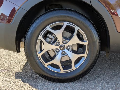 Used 2020 Kia Telluride EX image 9