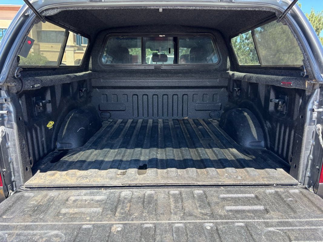 Used 2018 Ford F150 Platinum w/ FX4 Off-Road Package AWD/4WD image 61