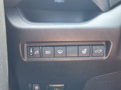 Used 2020 Toyota RAV4 XSE image 27