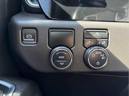 Used 2022 Chevrolet Silverado 1500 LT image 30