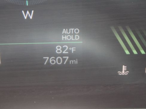 Used 2025 Kia Carnival EX FWD image 37