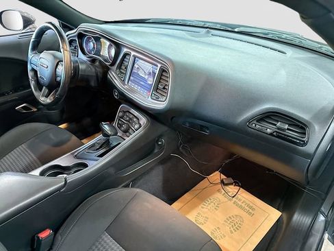 Used 2018 Dodge Challenger R/T Scat Pack w/ Driver Convenience Group image 31