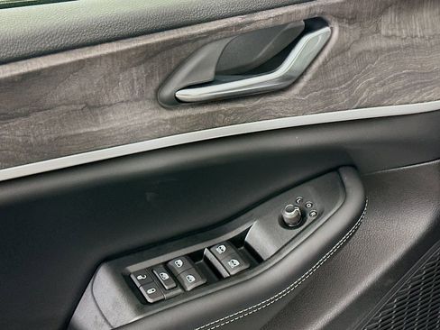New 2026 Jeep Grand Cherokee Altitude AWD/4WD image 23