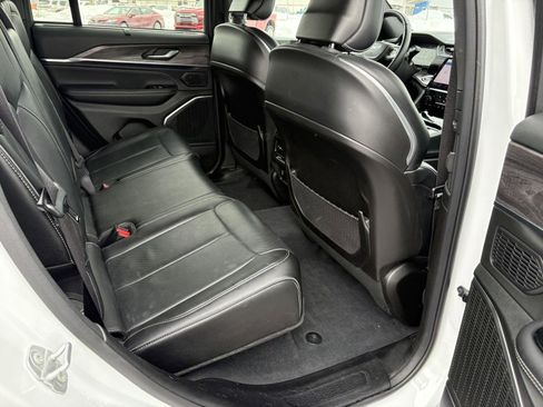 Used 2023 Jeep Grand Cherokee Overland w/ Adv Protech Group III image 12