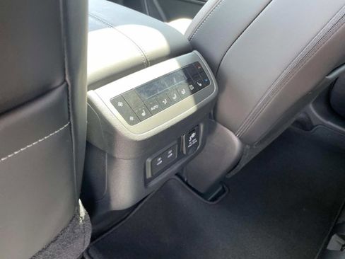 New 2026 Nissan Pathfinder Platinum FWD image 10