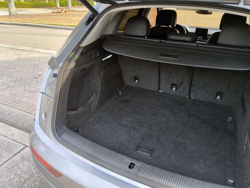 Used 2018 Audi Q5 2.0T Premium w/ Convenience Package AWD/4WD image 52