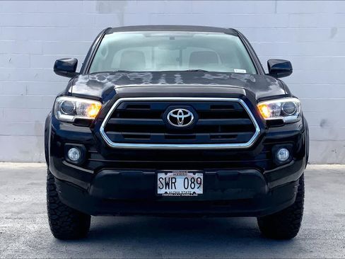 Used 2016 Toyota Tacoma SR5 RWD image 6