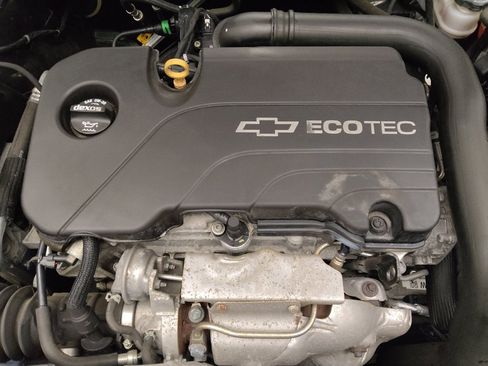 Used 2018 Chevrolet Malibu LT image 30